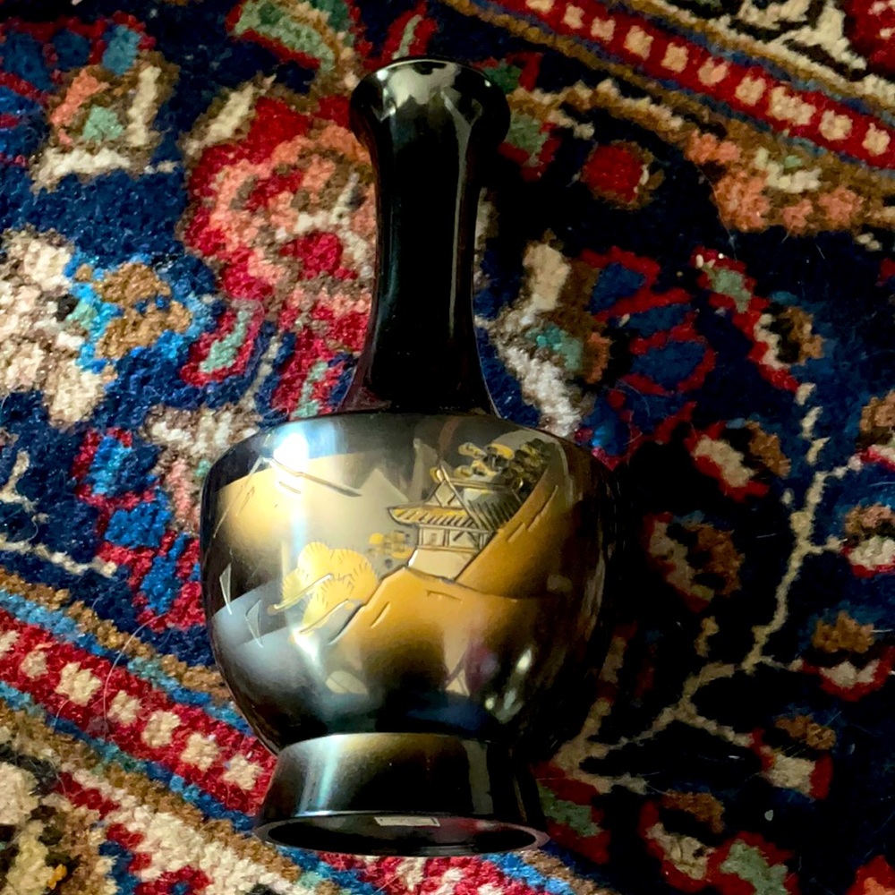 VINTAGE Black and Gold Vase 7” Tall, Made in Japan
